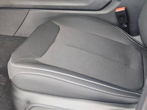 New 2025 Jeep Grand Cherokee Laredo X w/ Luxury Tech Group I image 4