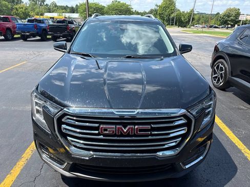 Used 2022 GMC Terrain SLT AWD/4WD image 1