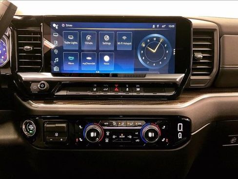 Used 2025 Chevrolet Silverado 2500 LT w/ Convenience Package image 28