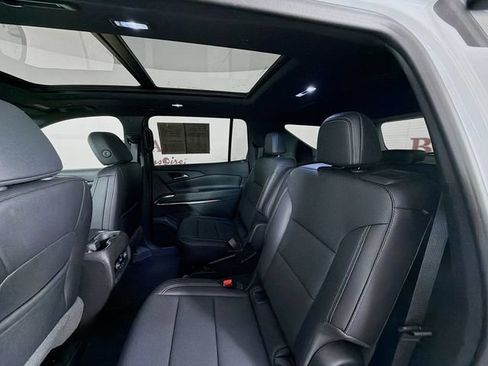 Used 2026 Chevrolet Traverse LT w/ Sun and Wheel Package FWD image 29