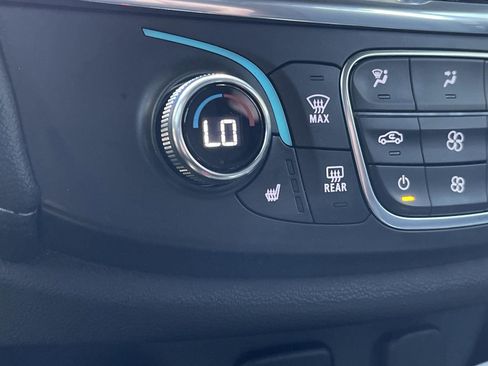 Used 2023 Chevrolet Traverse LT FWD image 29