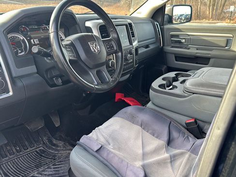 Used 2019 RAM 1500 Classic SLT w/ Luxury Group image 13