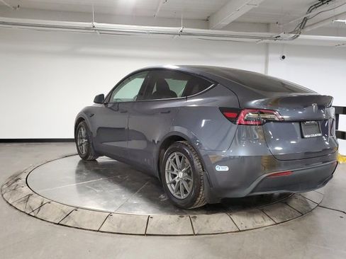 Used 2020 Tesla Model Y Long Range image 8