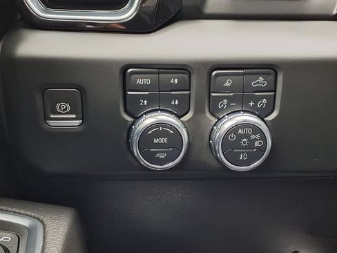Used 2023 GMC Sierra 1500 Denali w/ Denali Reserve Package AWD/4WD image 17