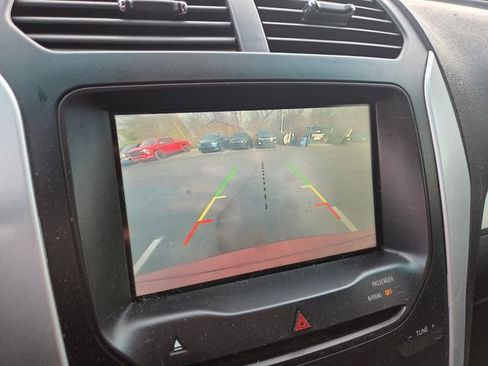 Used 2014 Ford Explorer XLT w/ Equipment Group 202A image 12