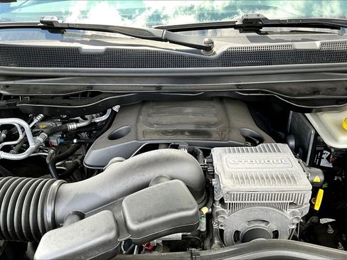 Used 2022 Jeep Wagoneer Series II AWD/4WD image 30