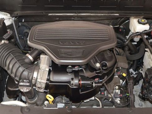 Used 2023 Cadillac XT6 Sport w/ Technology Package image 3