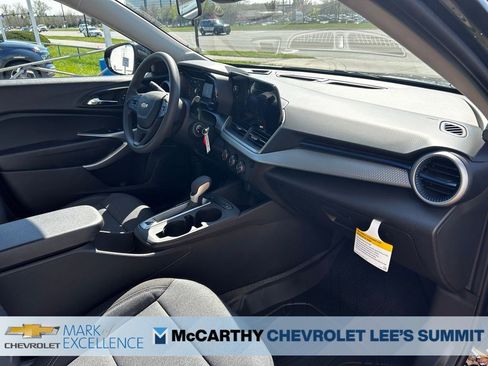 New 2026 Chevrolet Trax LS w/ LS Convenience Package FWD image 21