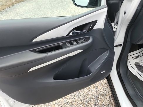 Used 2018 Chevrolet Bolt Premier w/ Driver Confidence II Package image 17