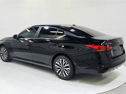 New 2026 Nissan Altima 2.5 SV FWD image 6