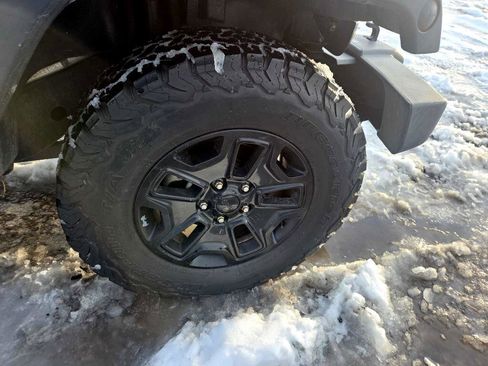 Used 2016 Jeep Wrangler Unlimited Sport image 21