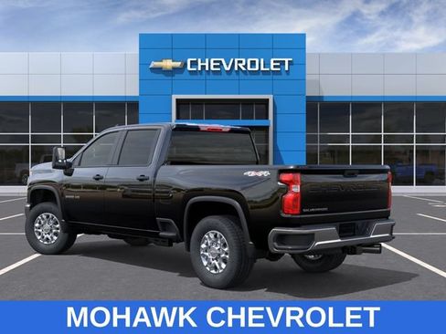 Used 2026 Chevrolet Silverado 3500 W/T AWD/4WD image 3