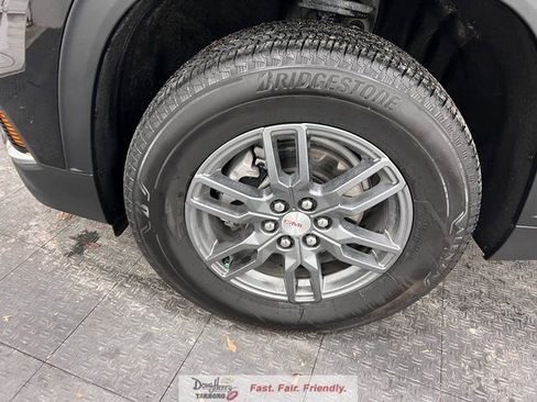 Used 2025 GMC Acadia Elevation FWD image 21