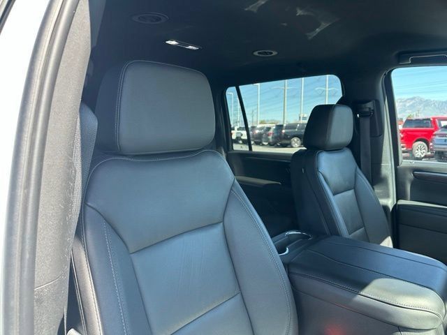 Certified 2025 Chevrolet Suburban LT AWD/4WD image 31