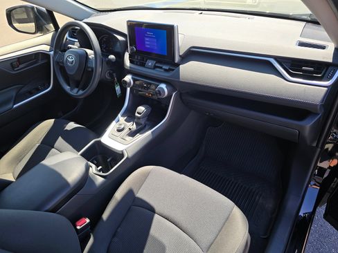 Used 2025 Toyota RAV4 LE AWD/4WD image 46