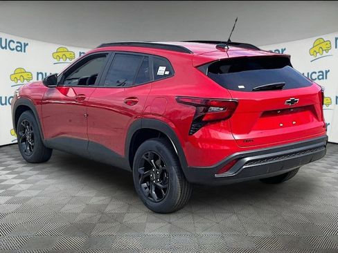 New 2026 Chevrolet Trax LT w/ Driver Confidence Package FWD image 5