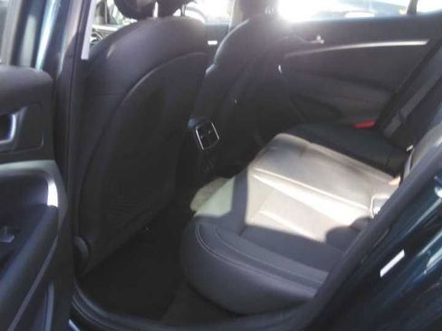 Used 2025 Genesis G70 2.5T AWD/4WD image 11