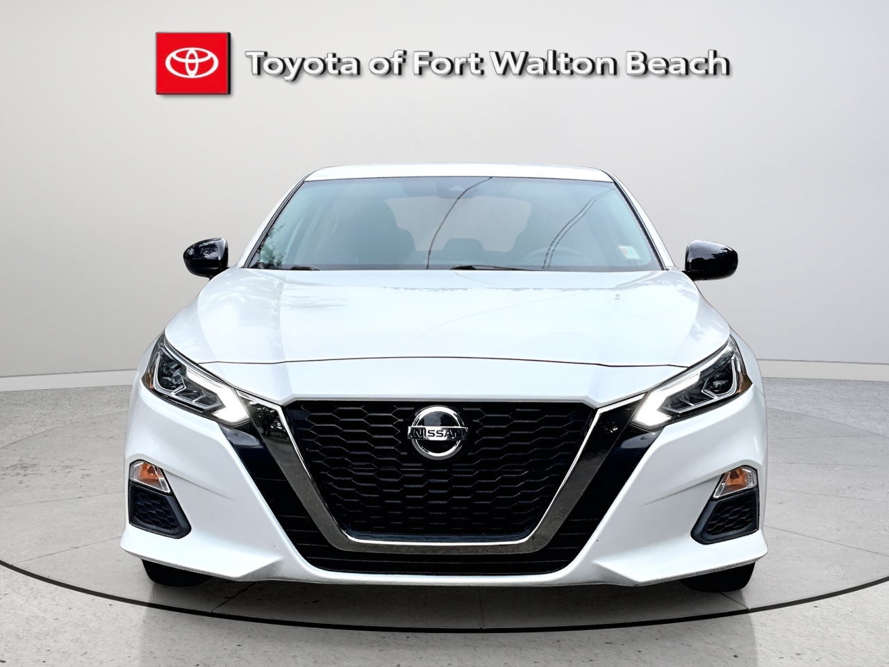 Used 2020 Nissan Altima 2.5 SR FWD image 2