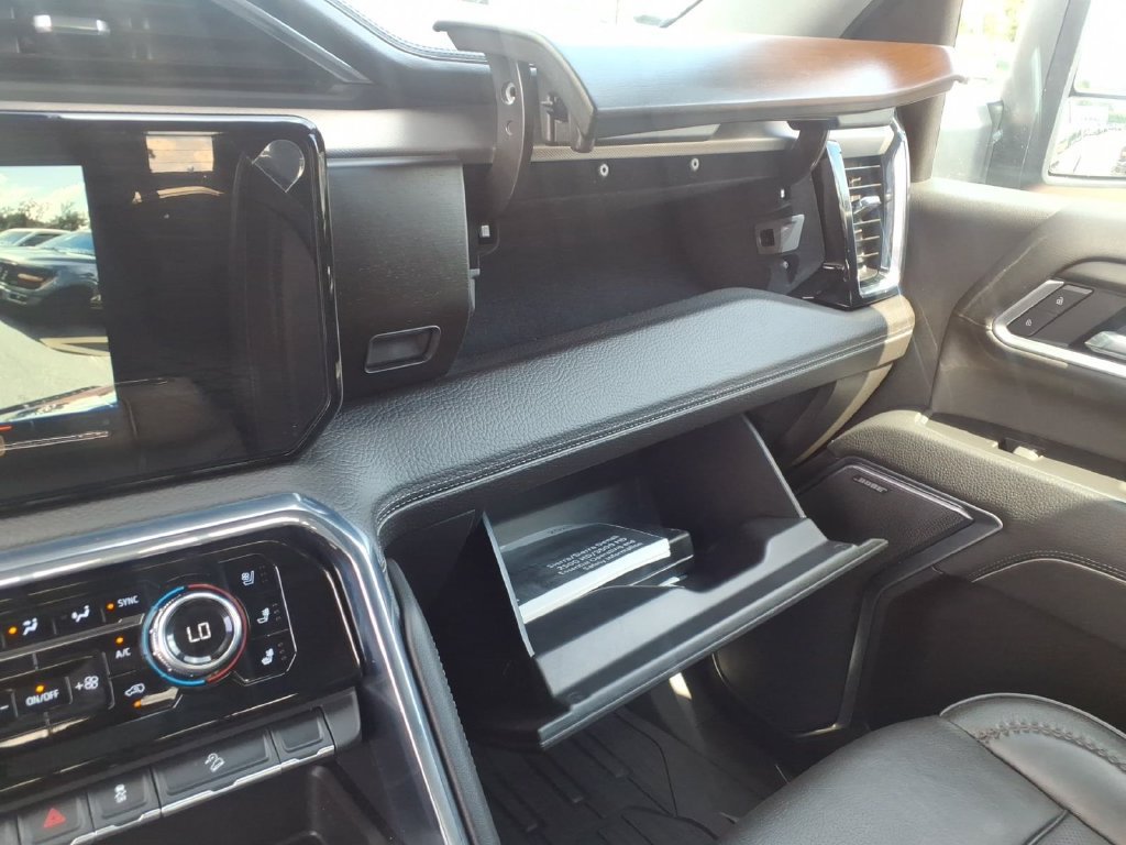 Used 2025 GMC Sierra 2500 Denali w/ Max Trailering Package AWD/4WD image 33
