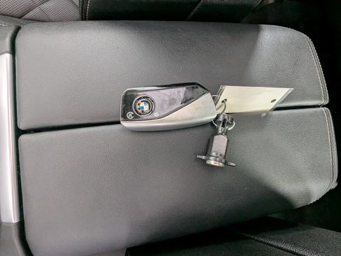 Used 2024 BMW X7 xDrive40i AWD/4WD image 32