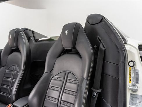 Used 2017 Ferrari 488 Spider RWD image 39