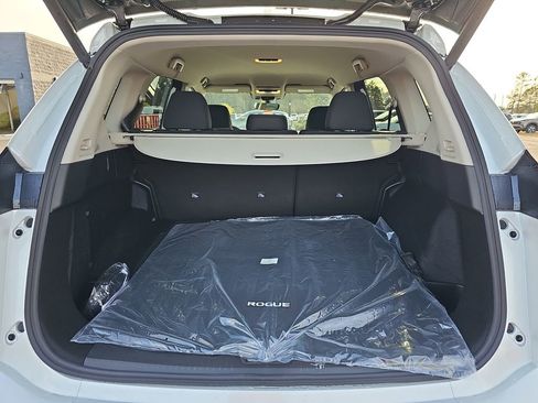 New 2026 Nissan Rogue SV FWD image 16