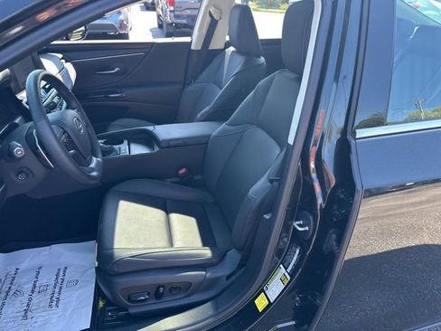 Used 2024 Lexus ES 300h w/ Premium Package image 13