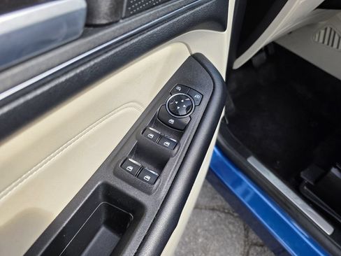 Used 2023 Ford Edge Titanium w/ Cargo Accessory Package AWD/4WD image 17
