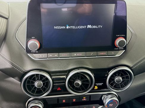 Used 2024 Nissan Sentra SV image 18