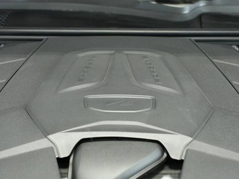 Used 2025 Porsche Cayenne Coupe image 30