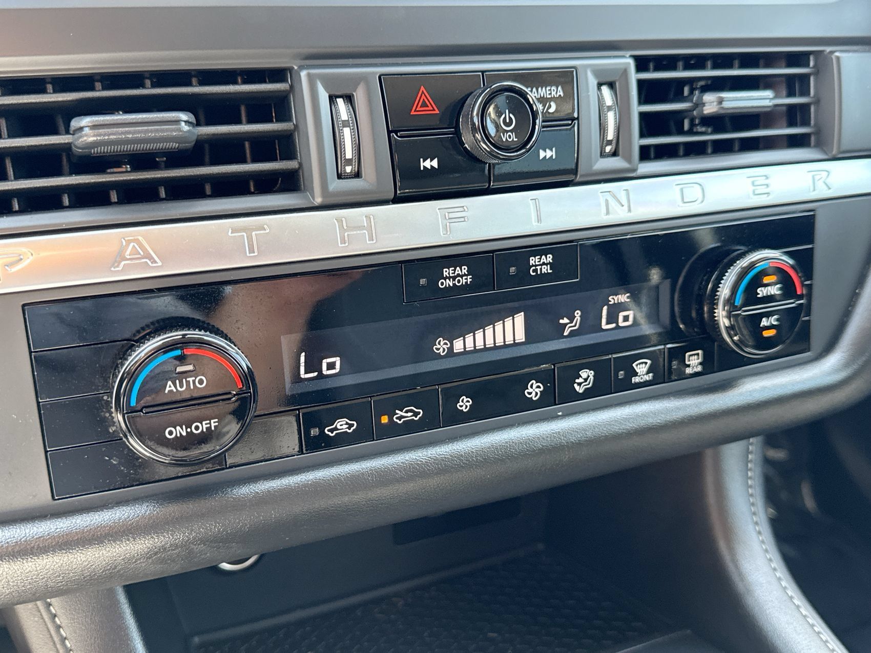 Used 2026 Nissan Pathfinder S AWD/4WD image 18