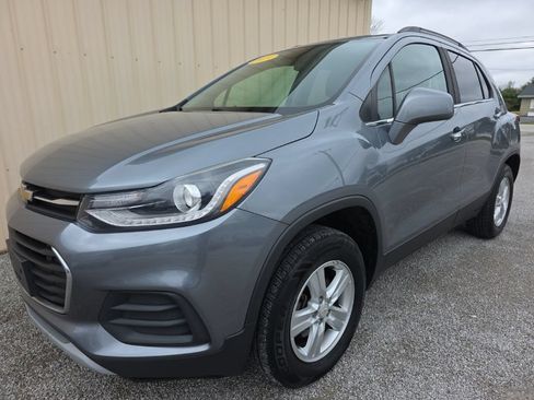Used 2019 Chevrolet Trax LT w/ LT Convenience Package AWD/4WD image 14