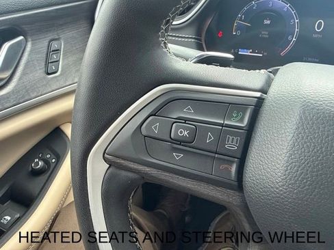 Used 2023 Jeep Grand Cherokee L Limited AWD/4WD image 15