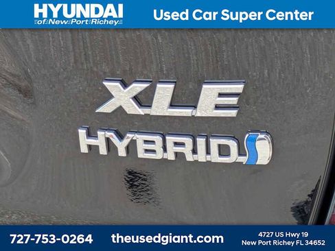 Used 2024 Toyota RAV4 XLE w/ Convenience Package AWD/4WD image 15