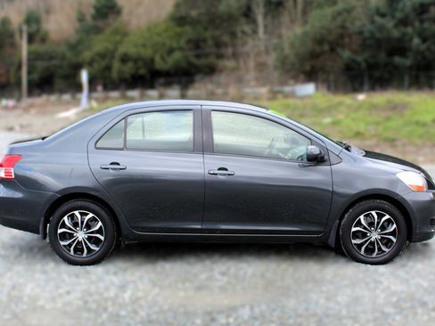 Used 2008 Toyota Yaris Sedan image 8