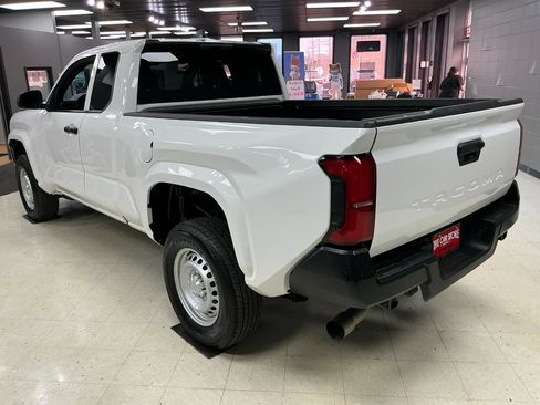 Used 2024 Toyota Tacoma SR image 4