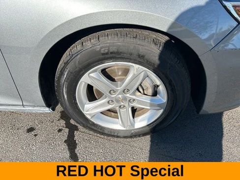 Used 2023 Chevrolet Malibu LT FWD image 47