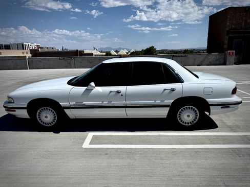 Used 1999 Buick Le Sabre Custom w/ Headliner Lighting Pkg FWD image 9