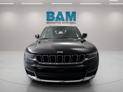 New 2025 Jeep Grand Cherokee L Limited image 2