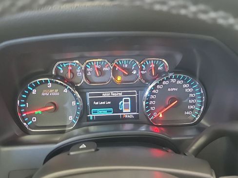 Used 2018 Chevrolet Silverado 1500 LT w/ Texas Edition AWD/4WD image 24