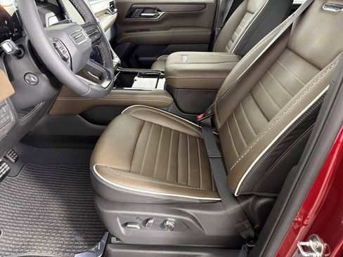 New 2026 GMC Yukon Denali Ultimate image 8