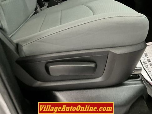Used 2016 RAM 1500 Express AWD/4WD image 35