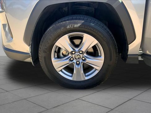 Used 2022 Toyota RAV4 XLE w/ Convenience Package AWD/4WD image 9
