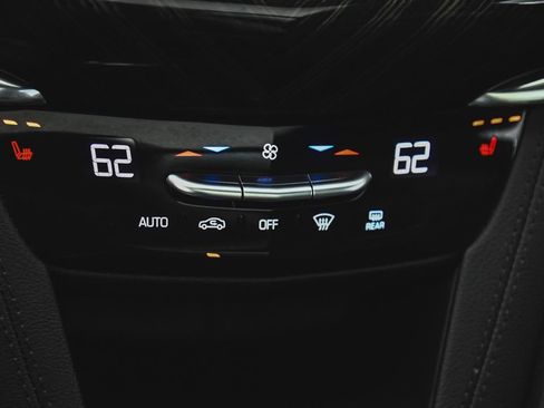 Used 2021 Cadillac XT6 Premium Luxury AWD/4WD image 22