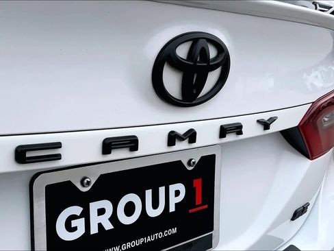 Used 2024 Toyota Camry SE image 29