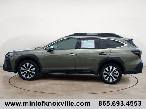 Used 2024 Subaru Outback Touring AWD/4WD image 6