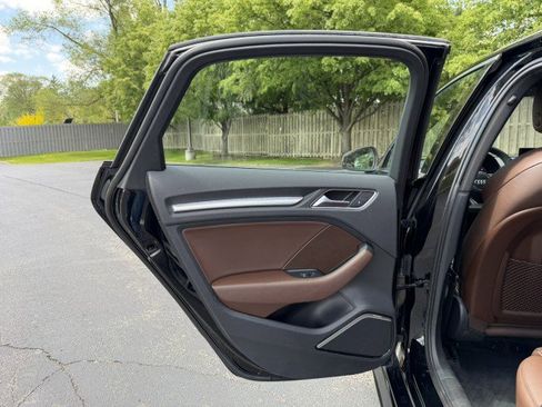 Used 2018 Audi A3 2.0T Premium Plus AWD/4WD image 23