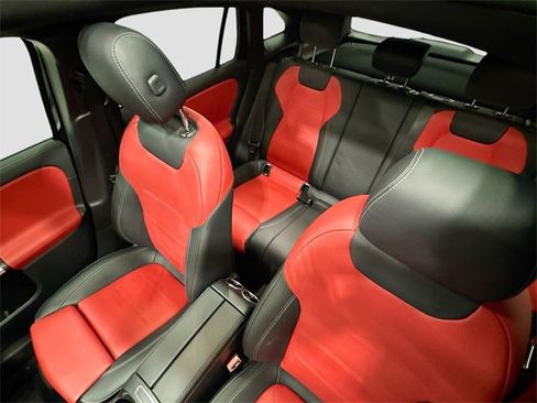 Used 2023 Mercedes-Benz GLA 250 4MATIC image 22