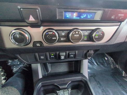 Used 2022 Toyota Tacoma SR5 image 30