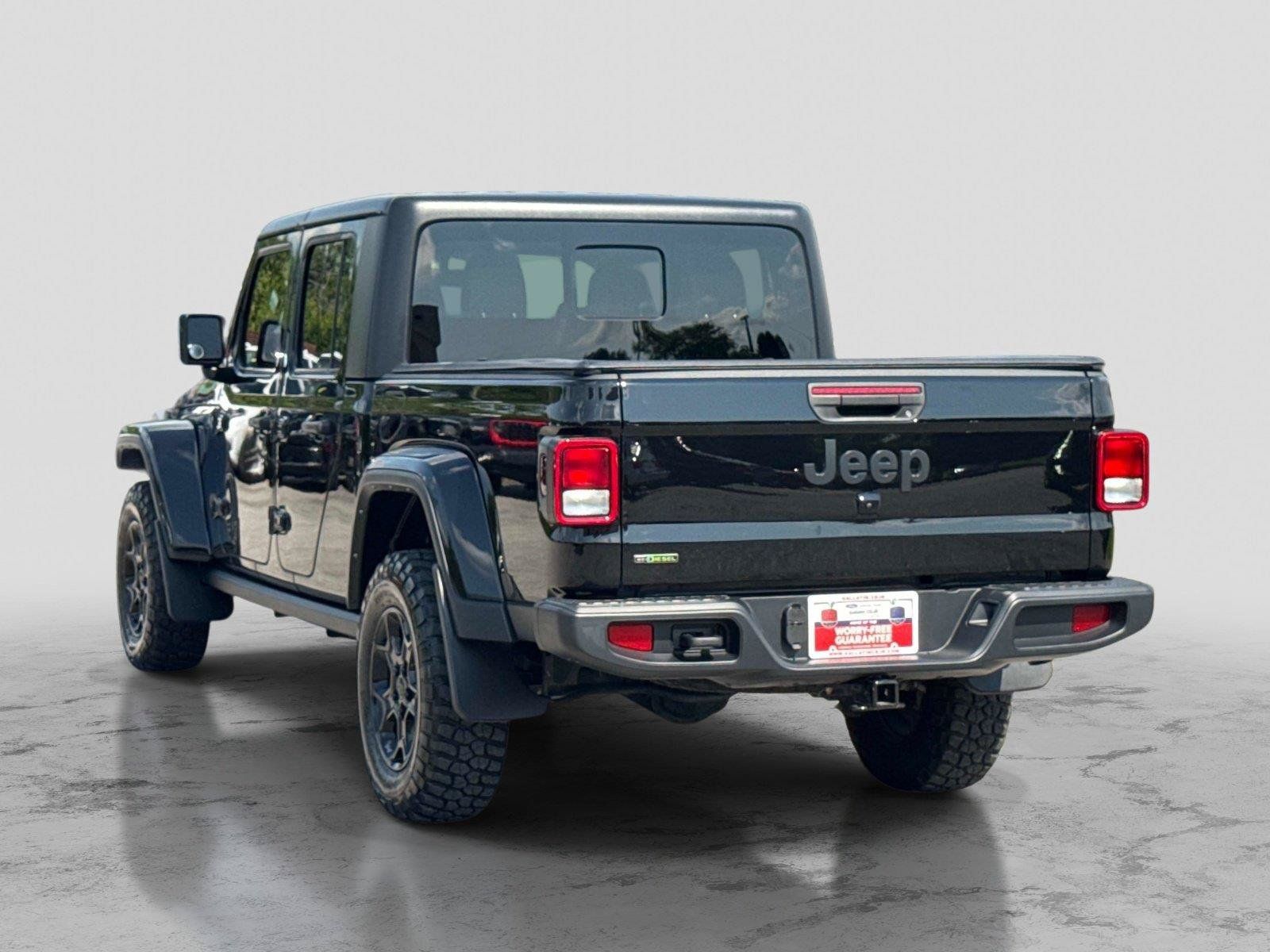 Certified 2023 Jeep Gladiator Sport AWD/4WD image 7